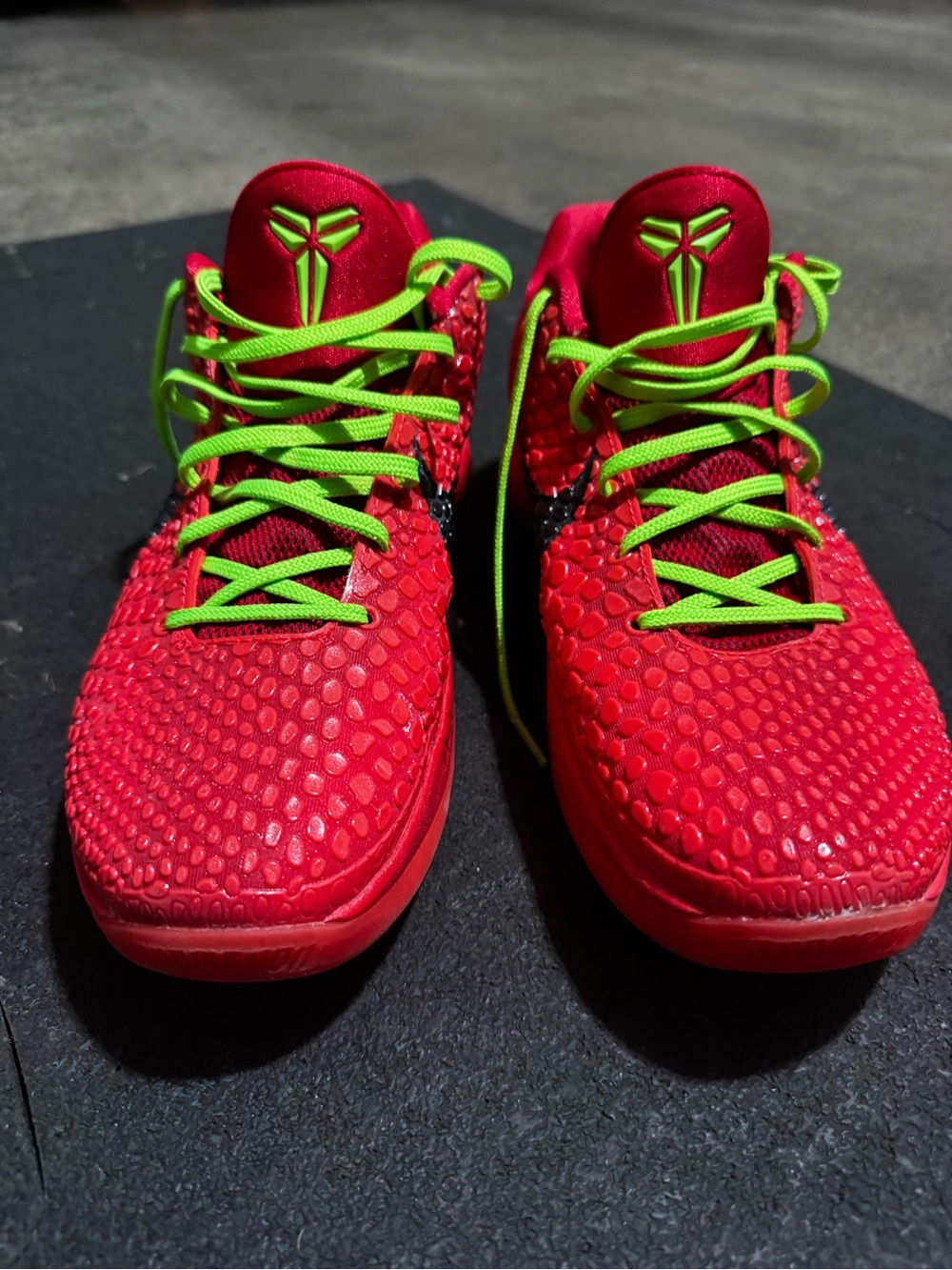 Kobe 6 Reverse Grinch Size 9.5 - Picture 3 of 5